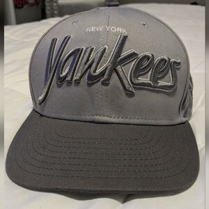 Yankees baseball Cap -- Brand New! Never Worn!